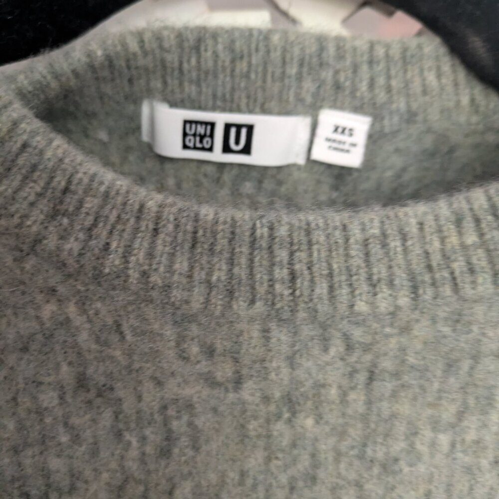 Wool Crop Sweater - Picture 2 of 3